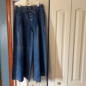NWT Urban Daizy Women's Ultra Wide Leg Jeans